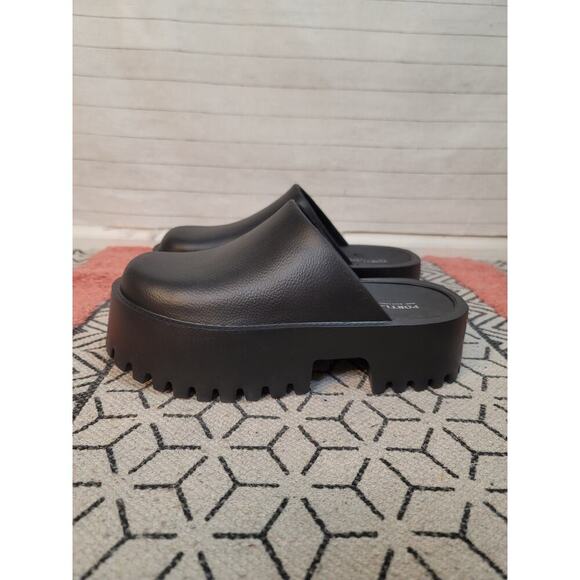 PORTLAND BOOT COMPANY "CLOGIE" IN BLACK, SZ 8 - Picture 1 of 16